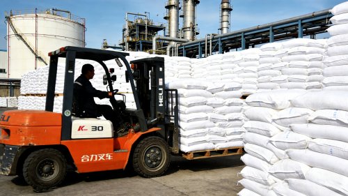 SAP吸水树脂颗粒生产厂家装车现场不同目数SAP吸水颗粒发货