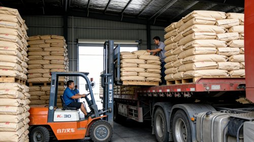 工厂厂区SAP产品装车全景