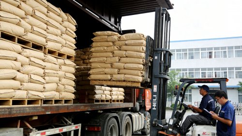 SAP吸水树脂工厂发货装车现场